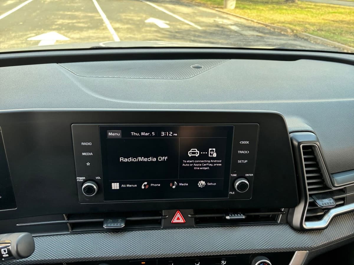 2025 Kia Sportage - Image 17