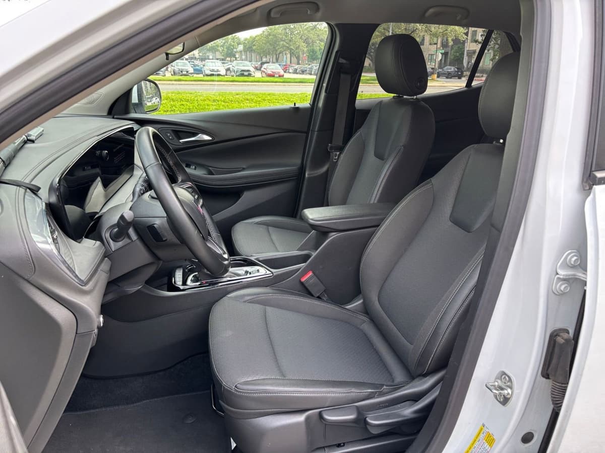 2025 Buick Encore GX - Image 31