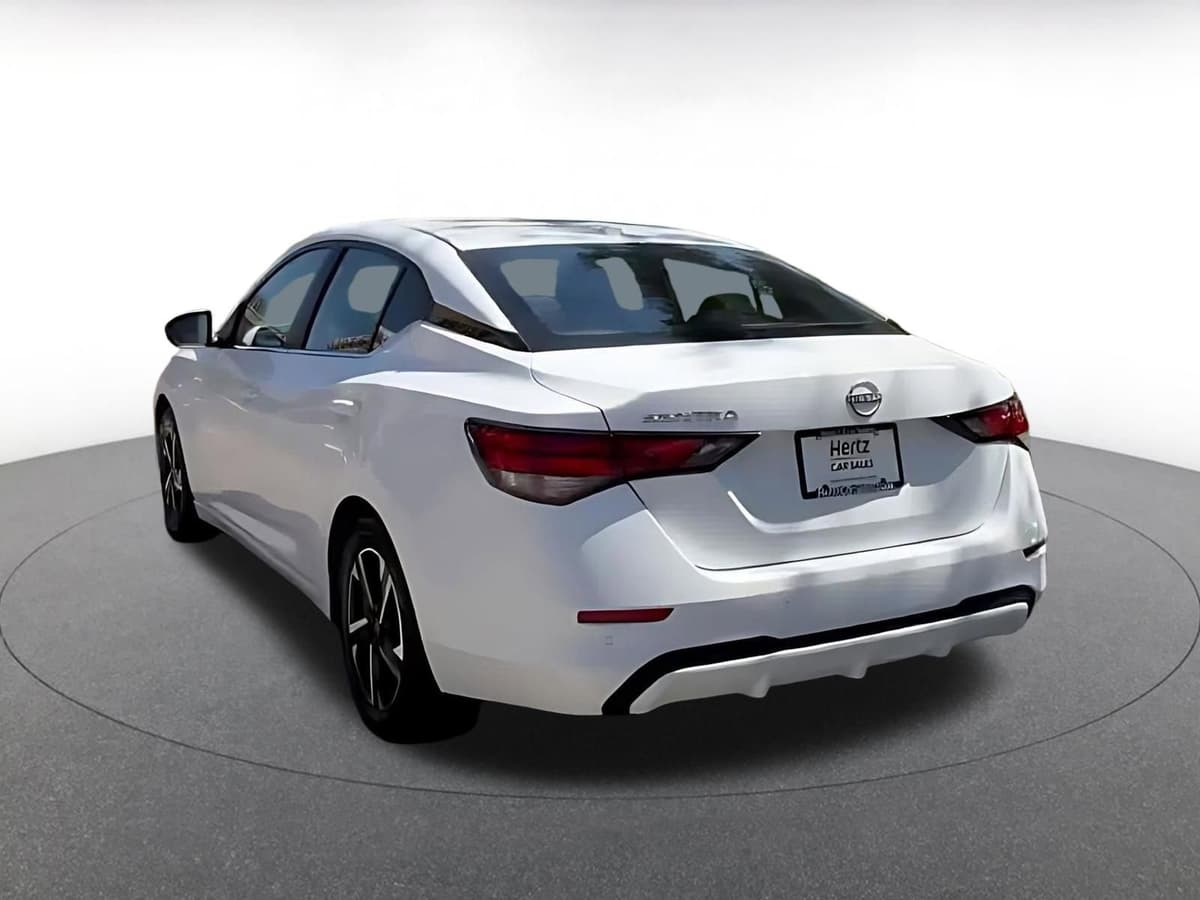 2025 Nissan Sentra - Image 11