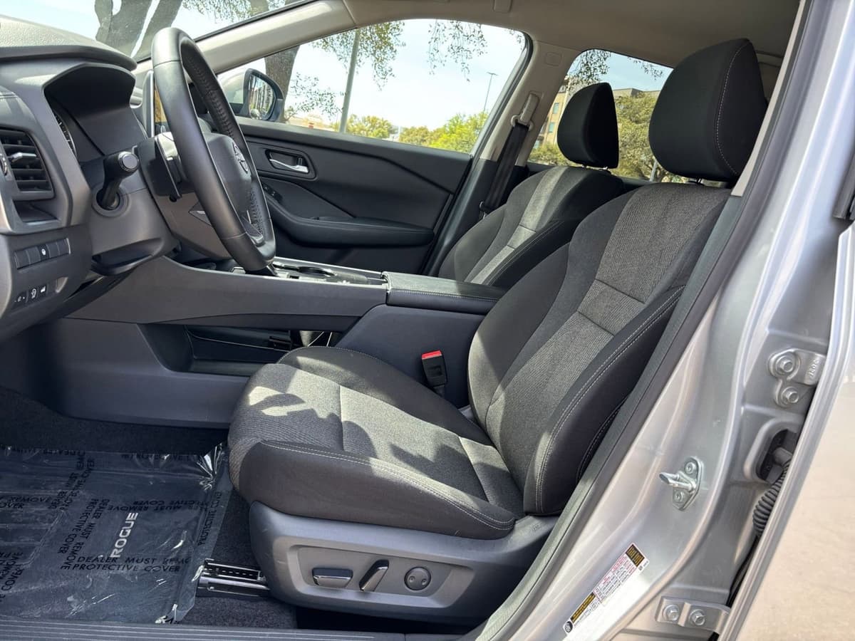 2025 Nissan Rogue - Image 22