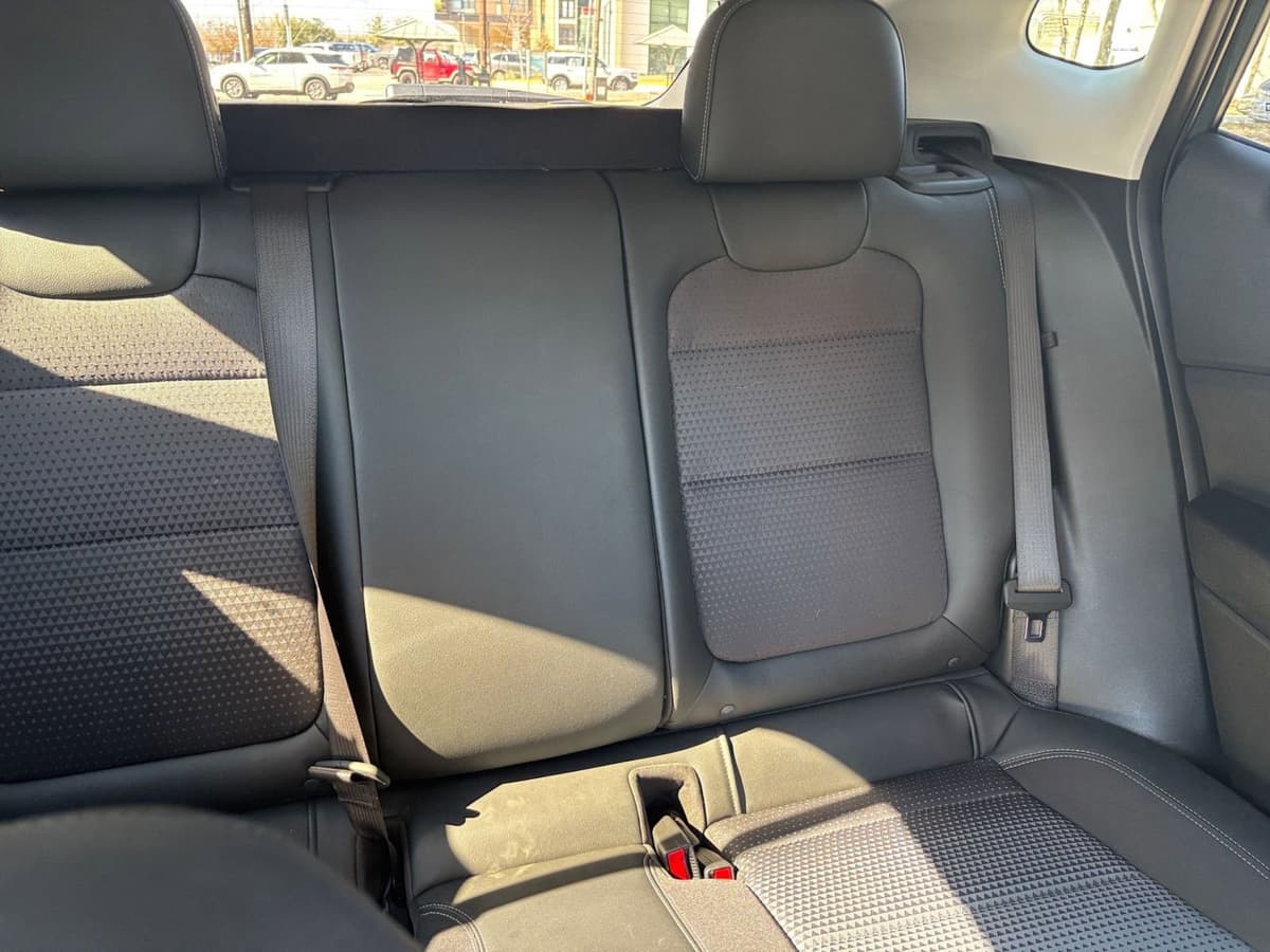 2025 Chevrolet Trax - Image 32