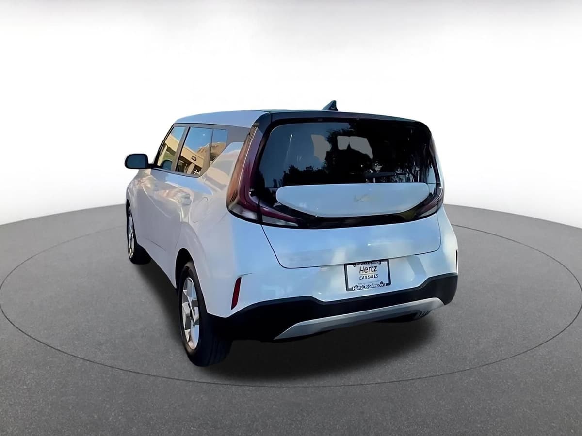 2025 Kia Soul - Image 11