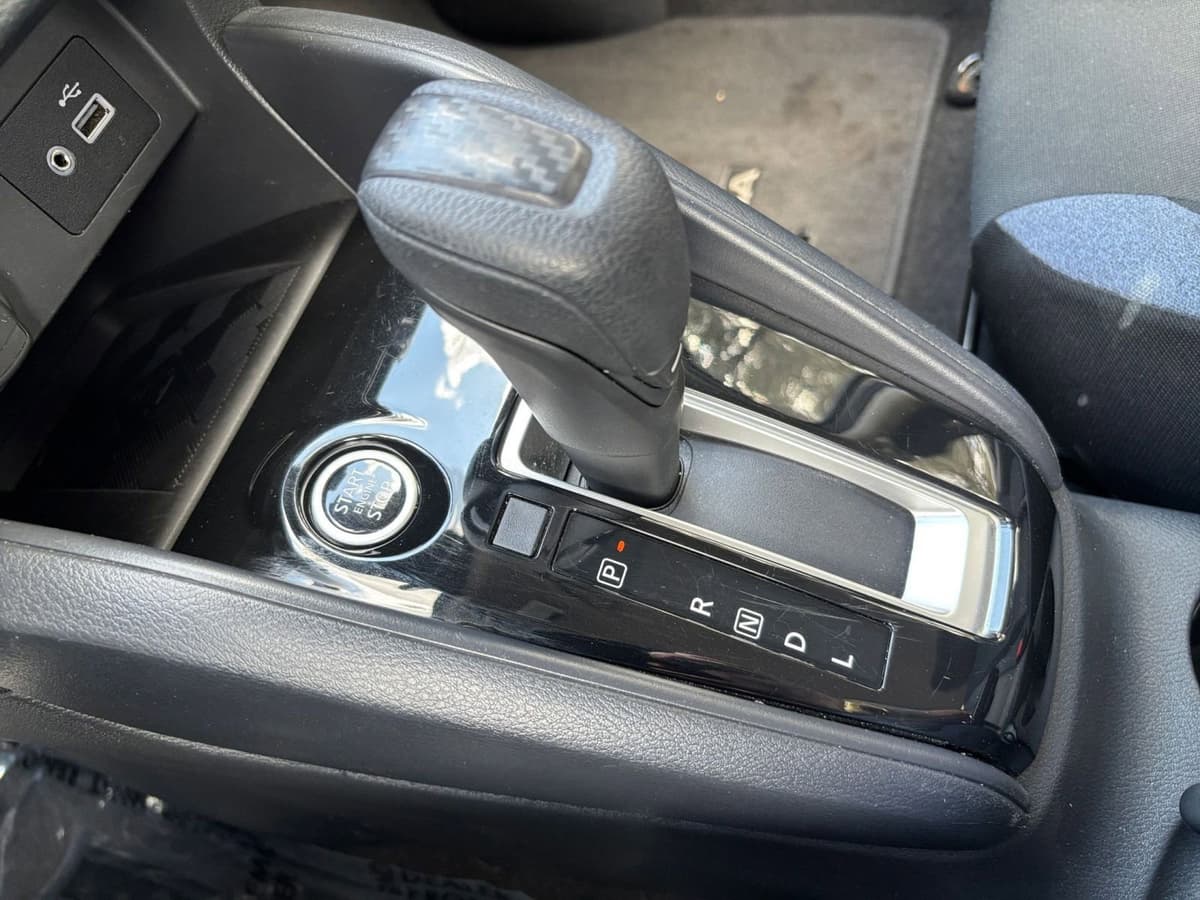 2025 Nissan Versa - Image 36