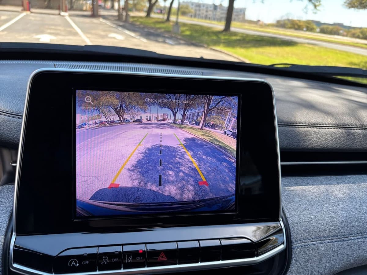 2025 Jeep Compass - Image 20