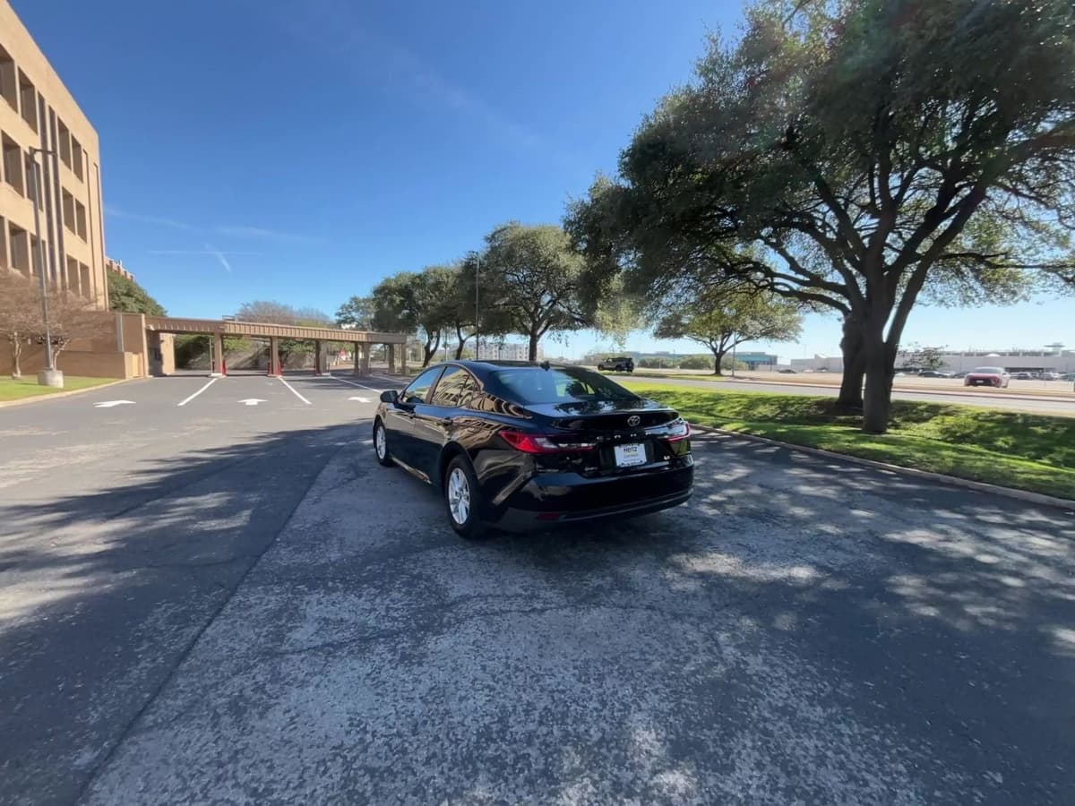 2025 Toyota Camry - Image 16