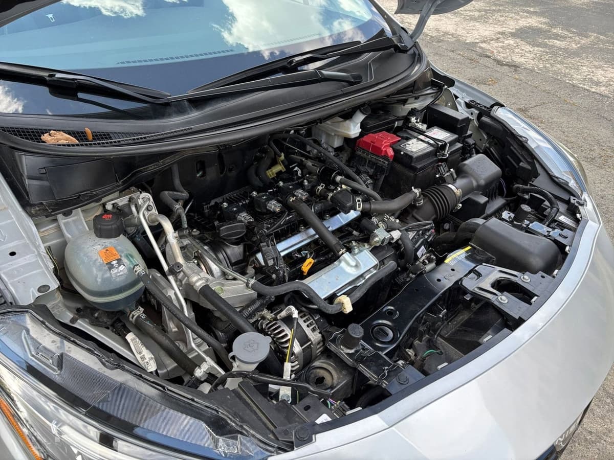 2025 Nissan Versa - Image 27