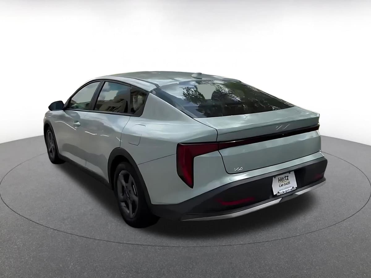 2025 Kia K4 - Image 11