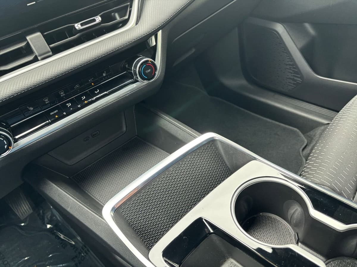 2025 Chevrolet Equinox - Image 36