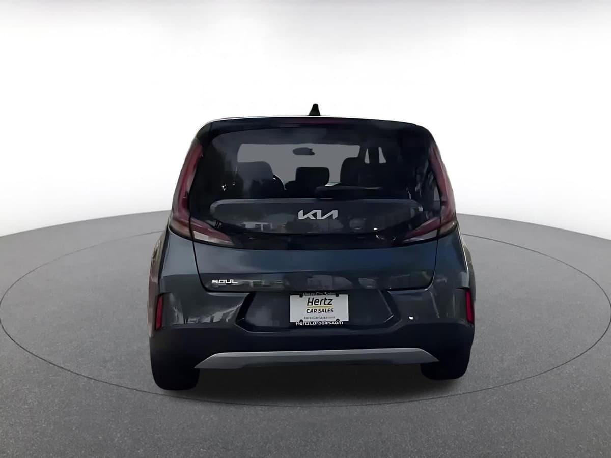 2025 Kia Sportage - Image 12