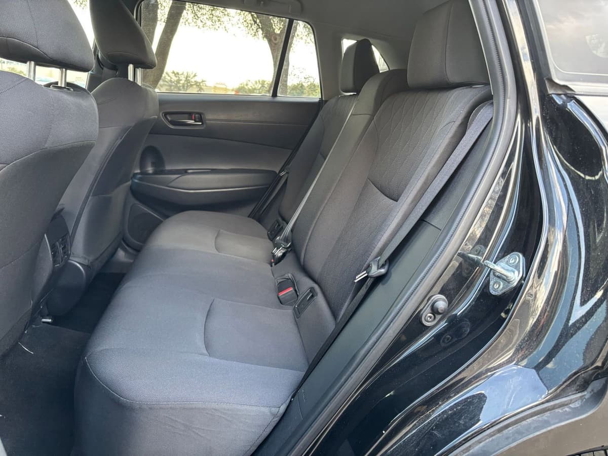 2025 Toyota Corolla Cross - Image 21