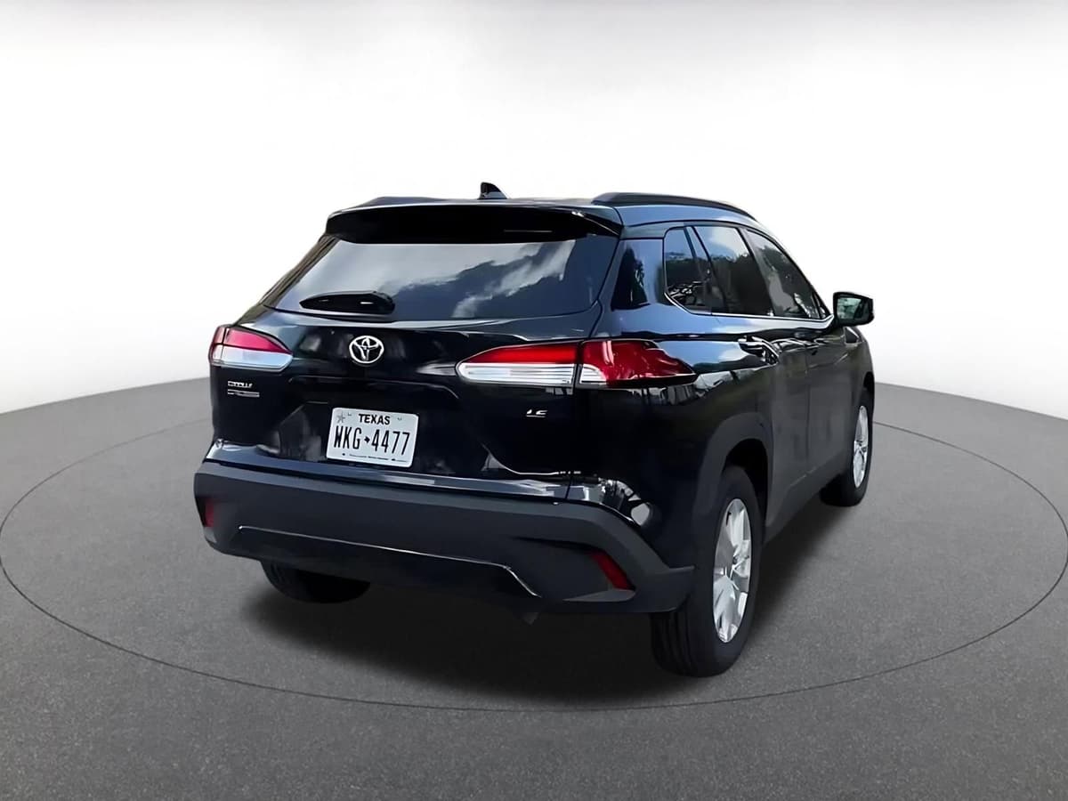 2025 Toyota Corolla Cross - Image 13