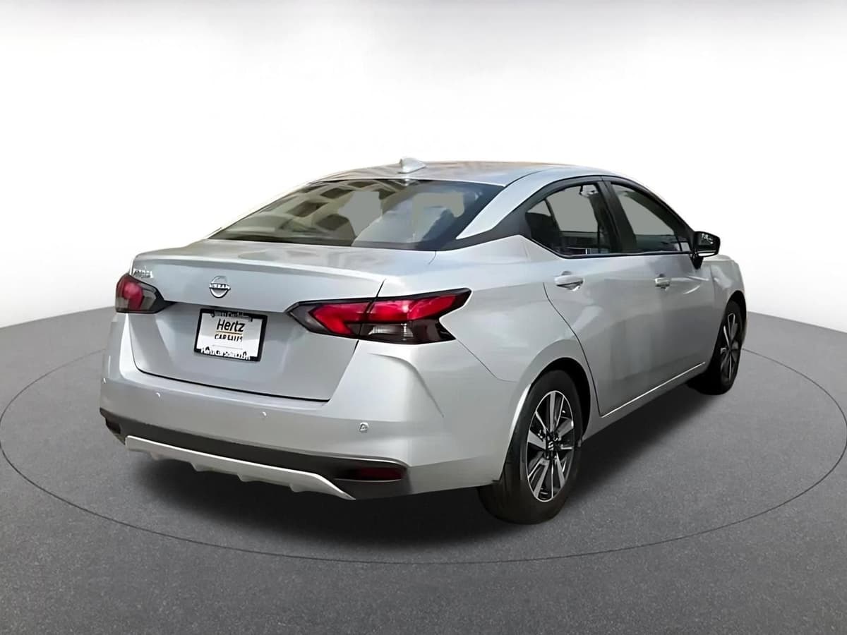 2025 Nissan Versa - Image 13