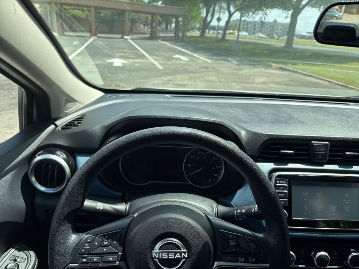 2025 Nissan Versa - Image 31