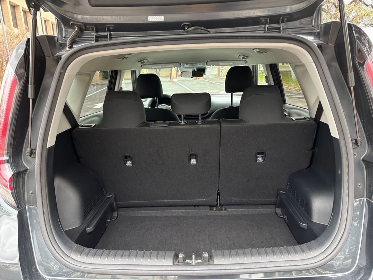 2025 Kia Soul - Image 27