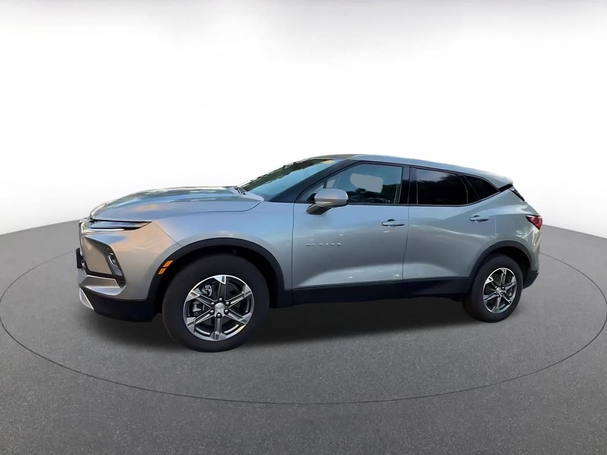 2025 Chevrolet Blazer - Image 7