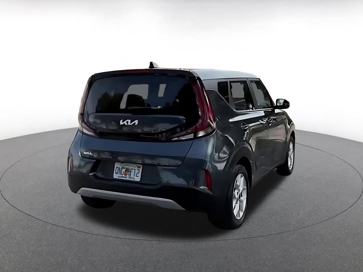 2025 Kia Soul - Image 13