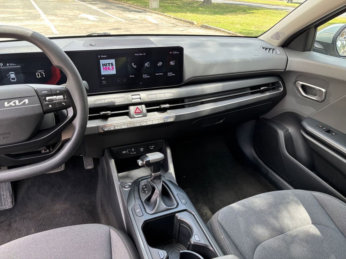 2025 Kia K4 - Image 30
