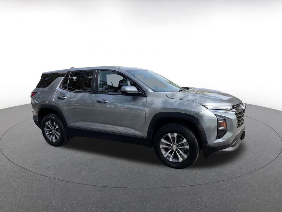 2025 Chevrolet Equinox - Image 1