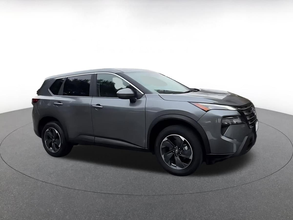 2025 Nissan Rogue - Image 2