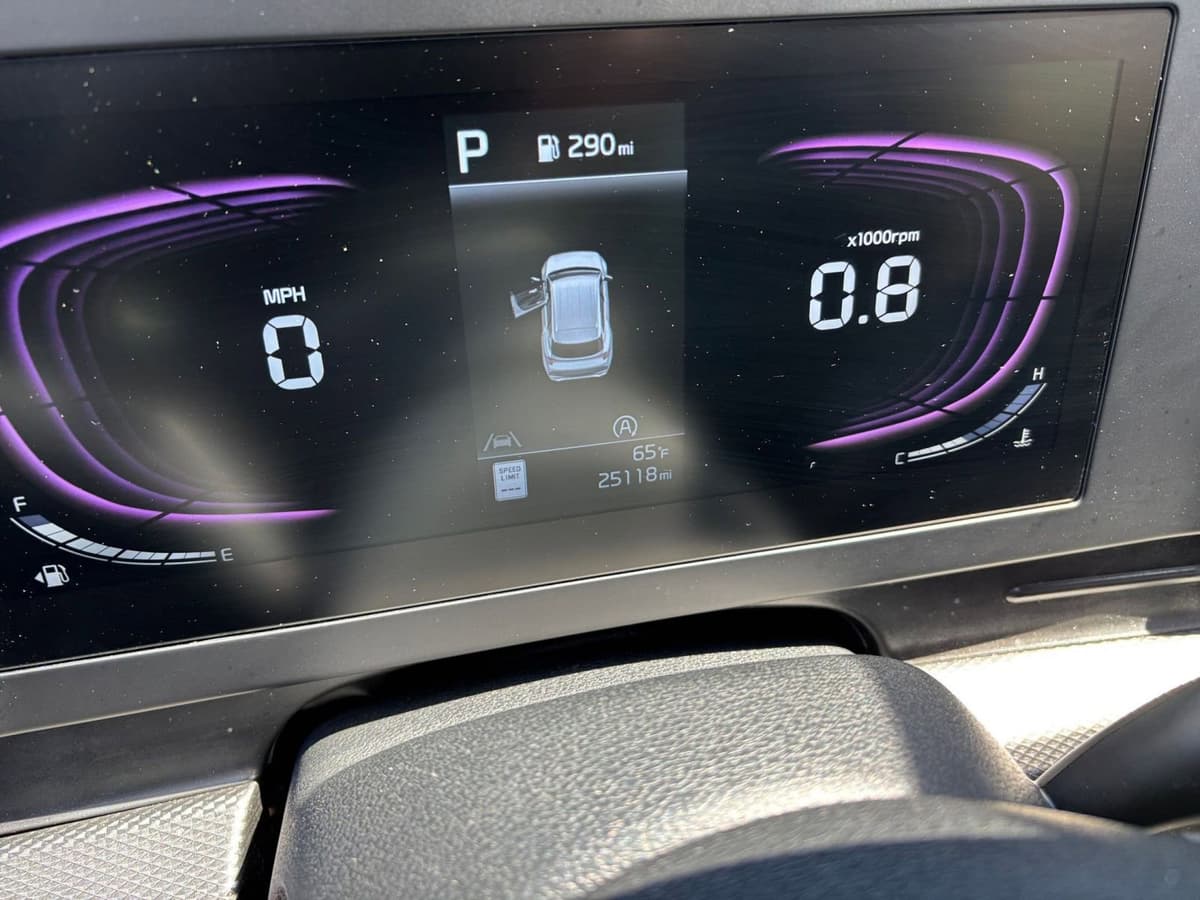 2025 Kia Sportage - Image 35