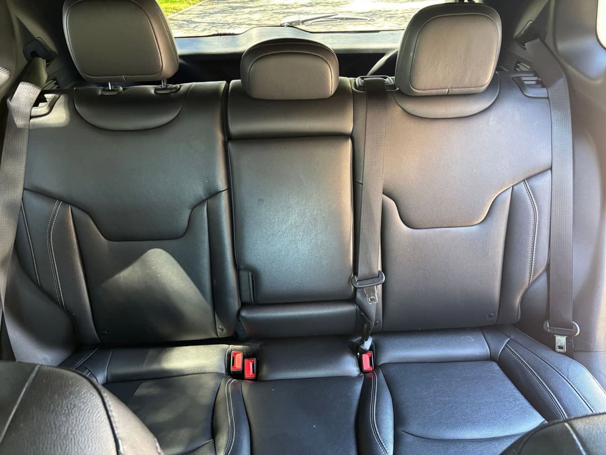 2025 Jeep Compass - Image 33