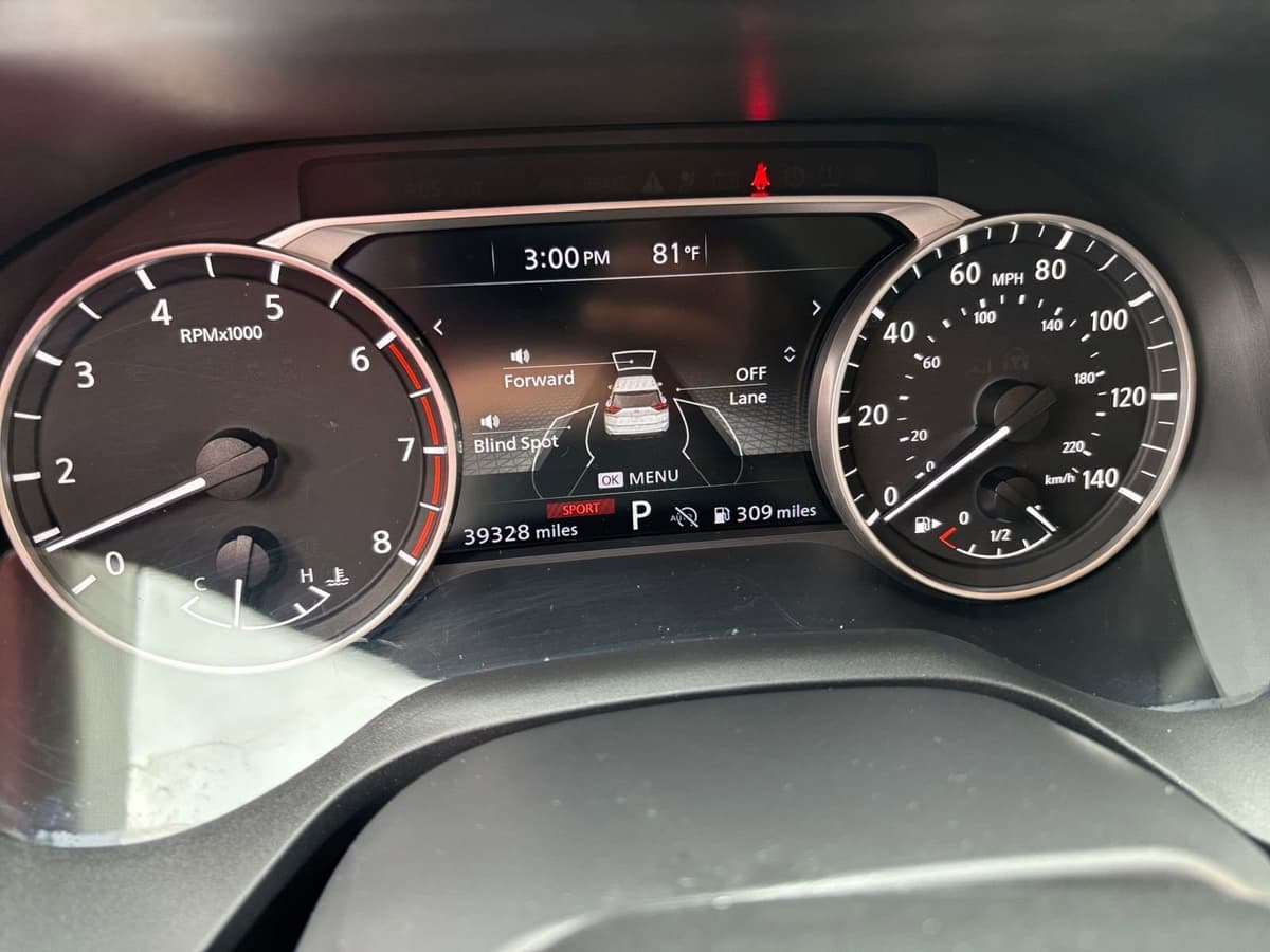 2025 Nissan Rogue - Image 36