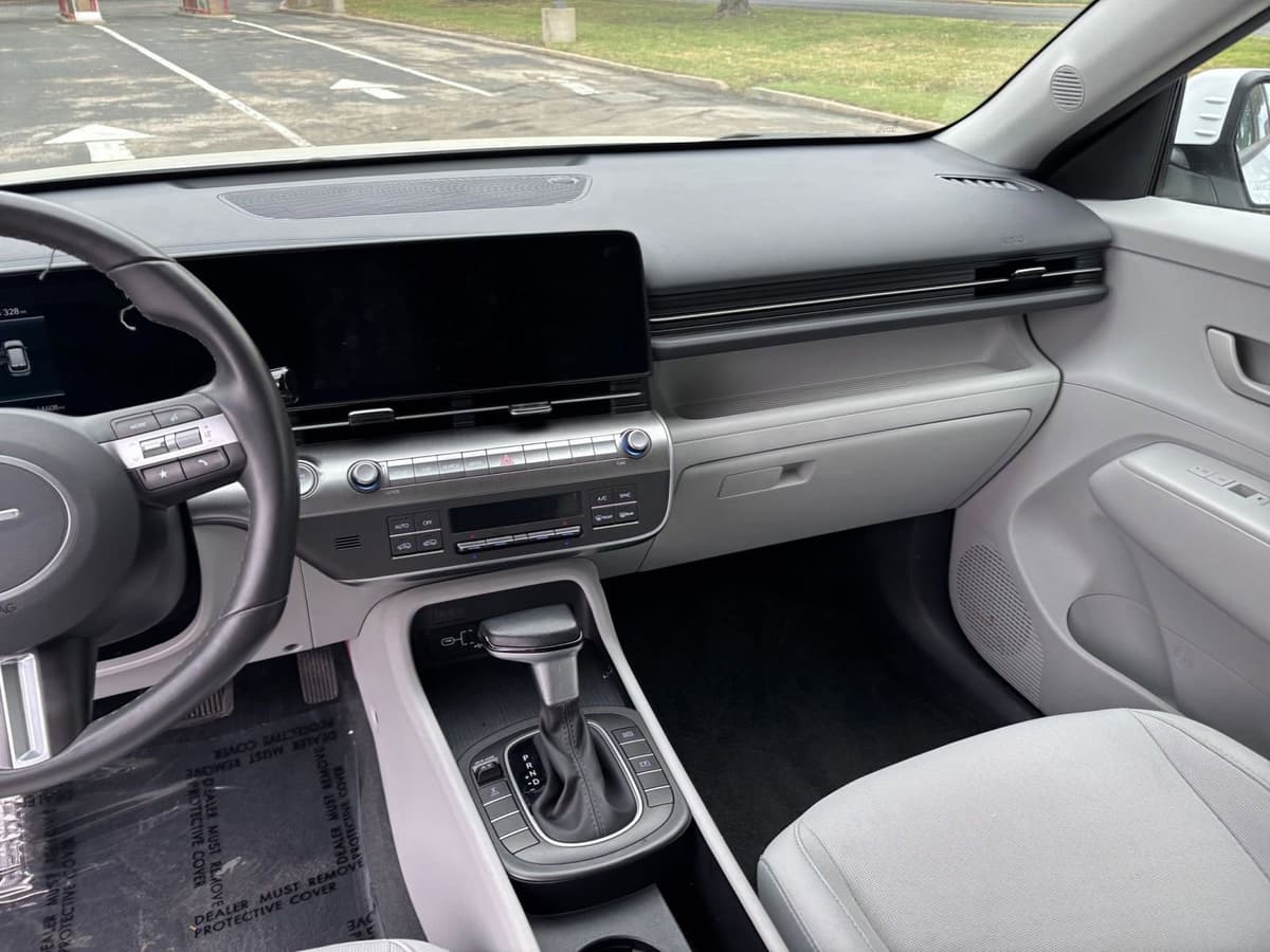 2025 Hyundai Kona - Image 33