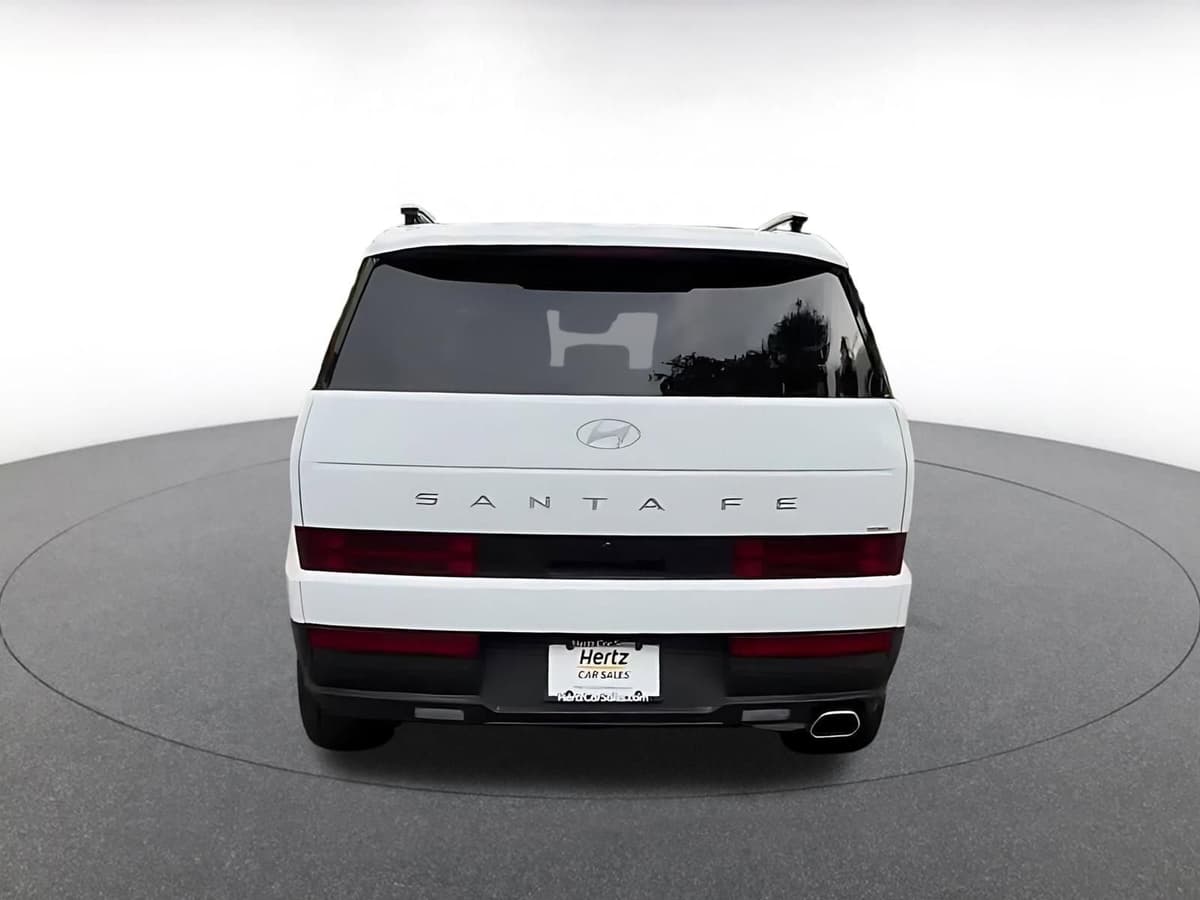 2025 Hyundai Santa Fe - Image 12