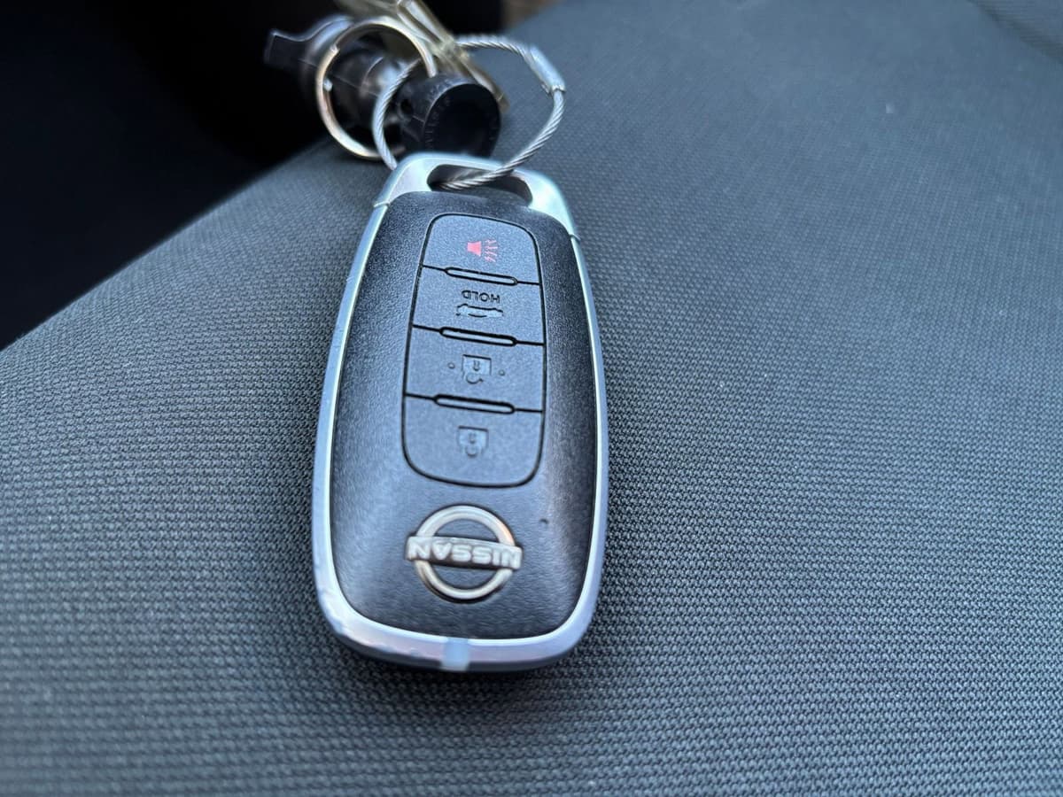 2025 Nissan Versa - Image 18