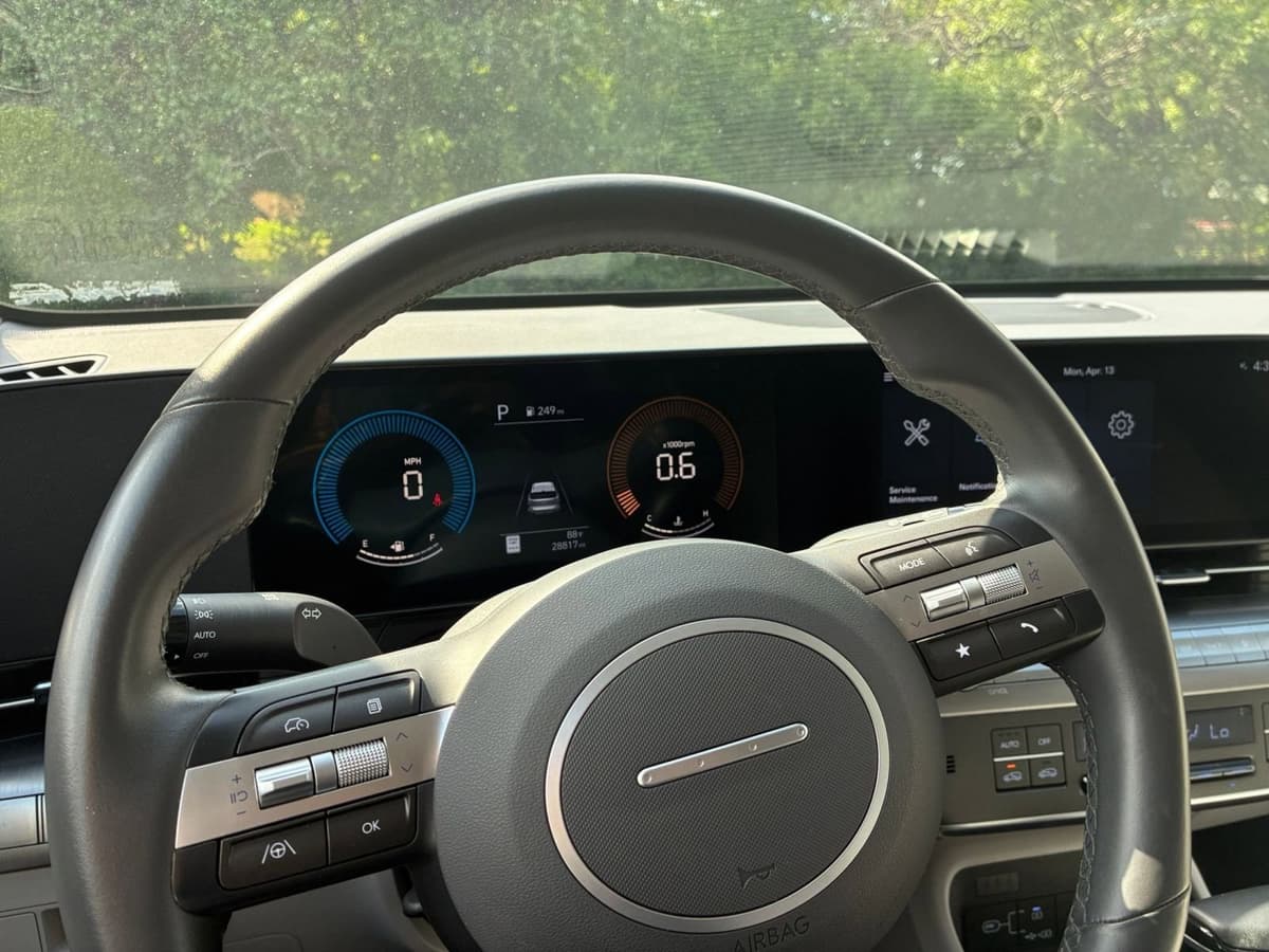 2025 Hyundai Kona - Image 29