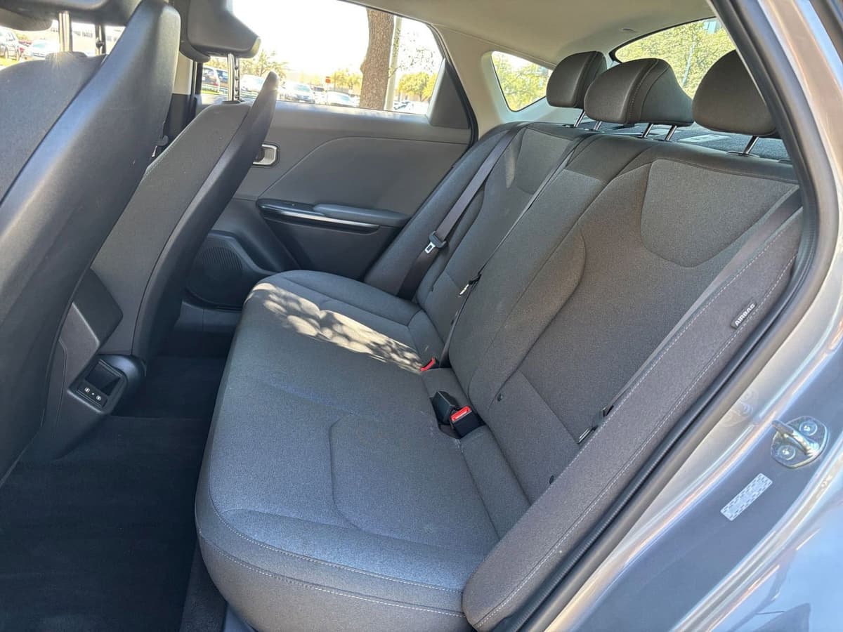 2025 Kia K4 - Image 21