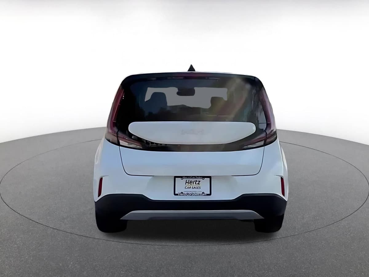 2025 Kia Soul - Image 12