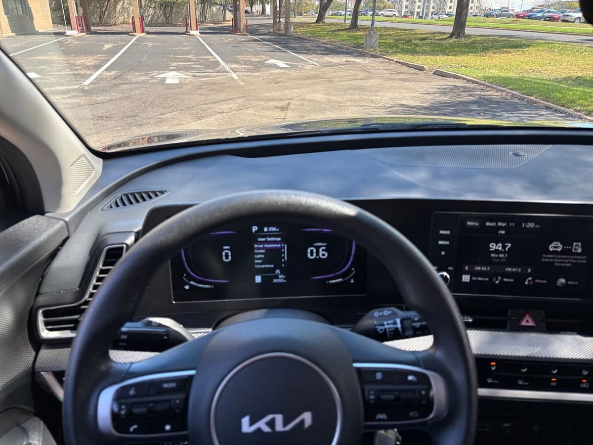 2025 Kia Sportage - Image 29