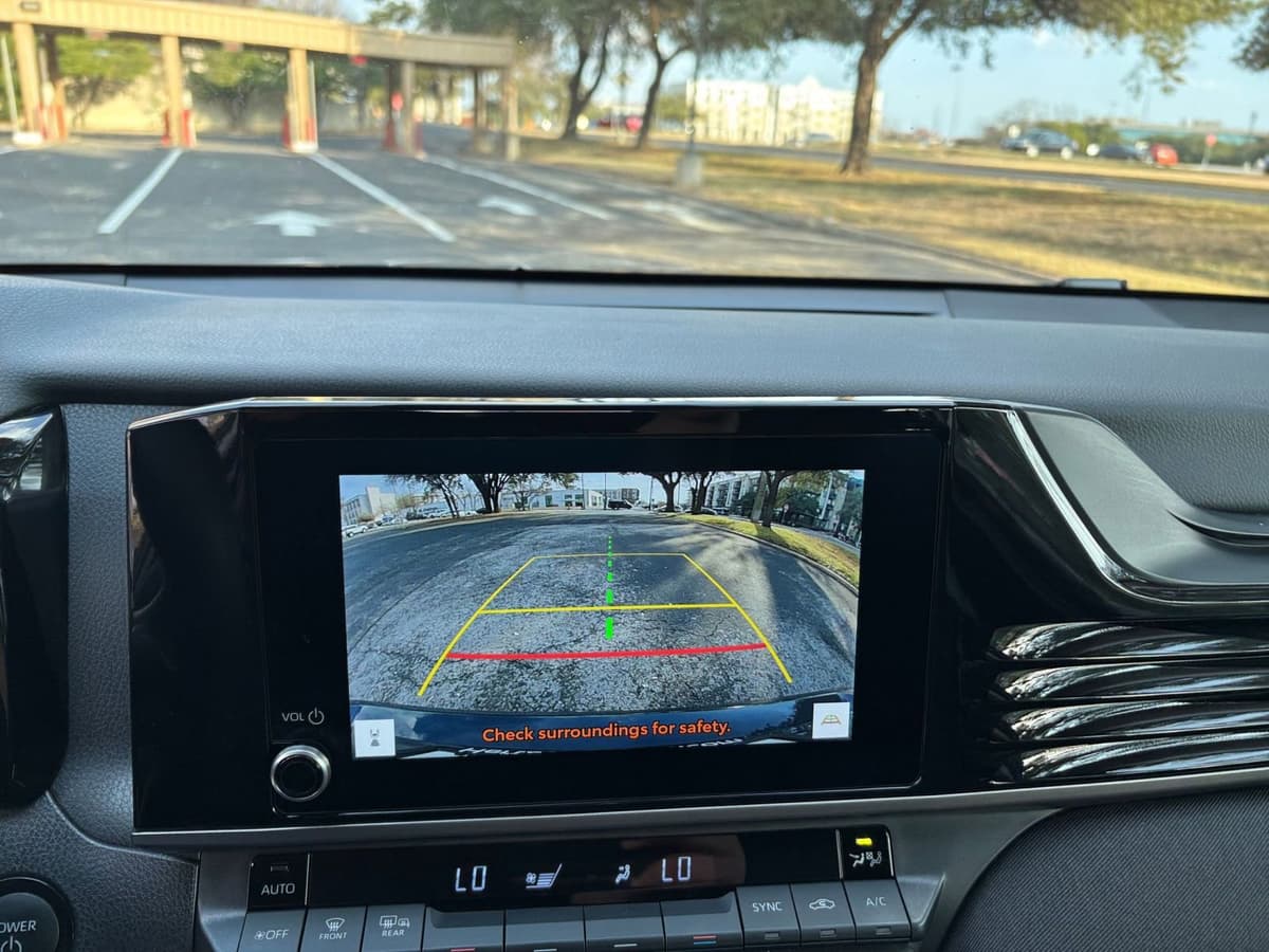 2025 Toyota Camry - Image 20