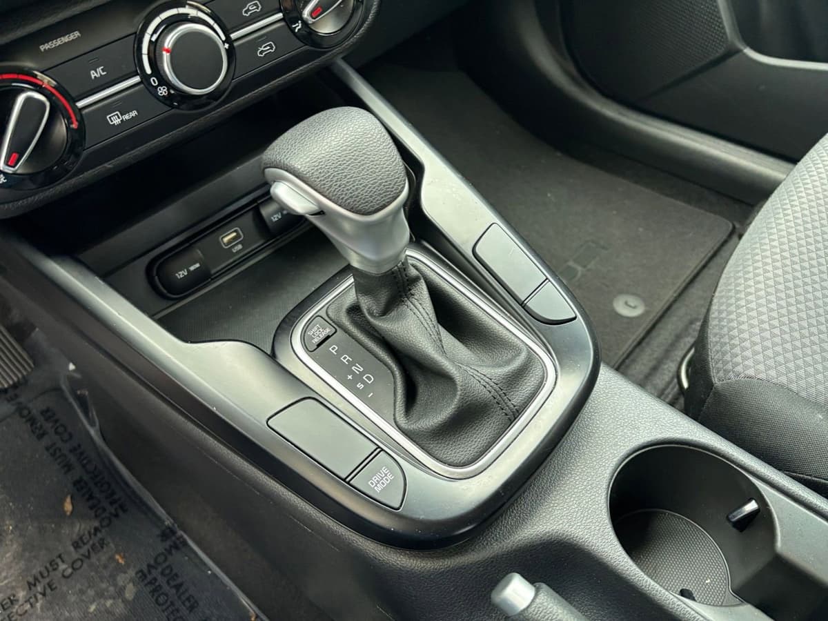 2025 Kia Soul - Image 36