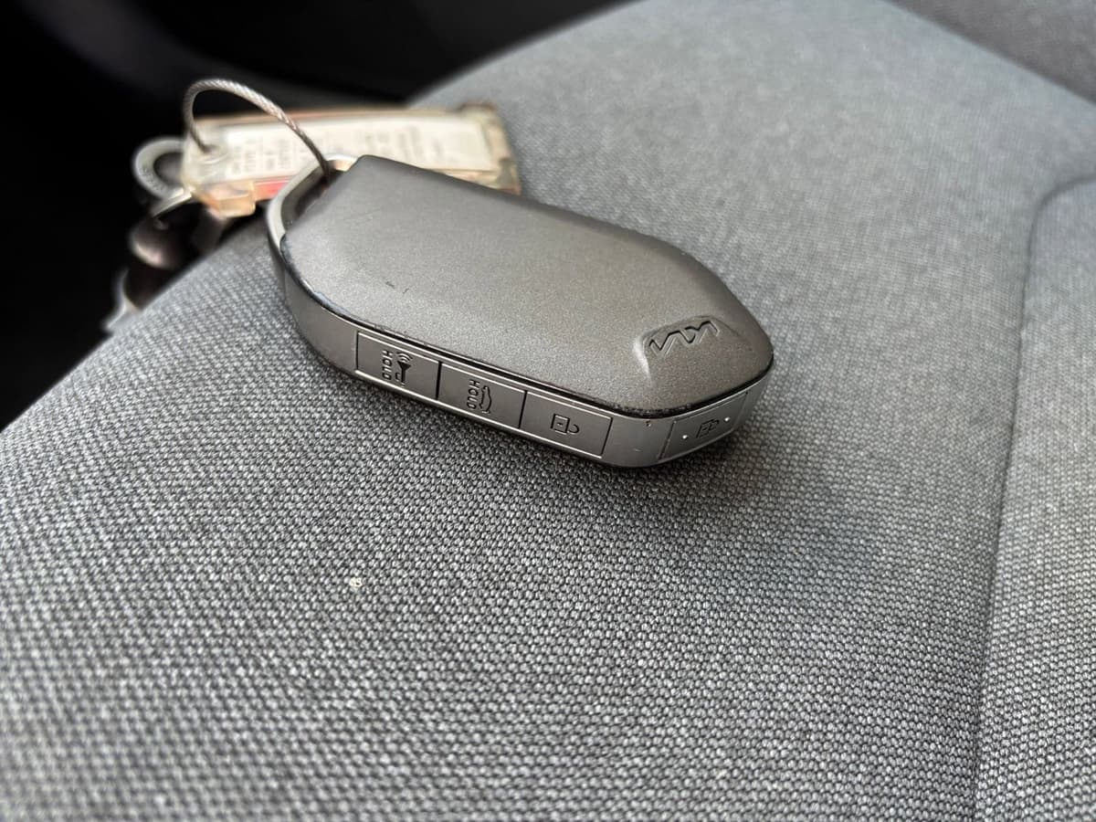 2025 Kia K4 - Image 18