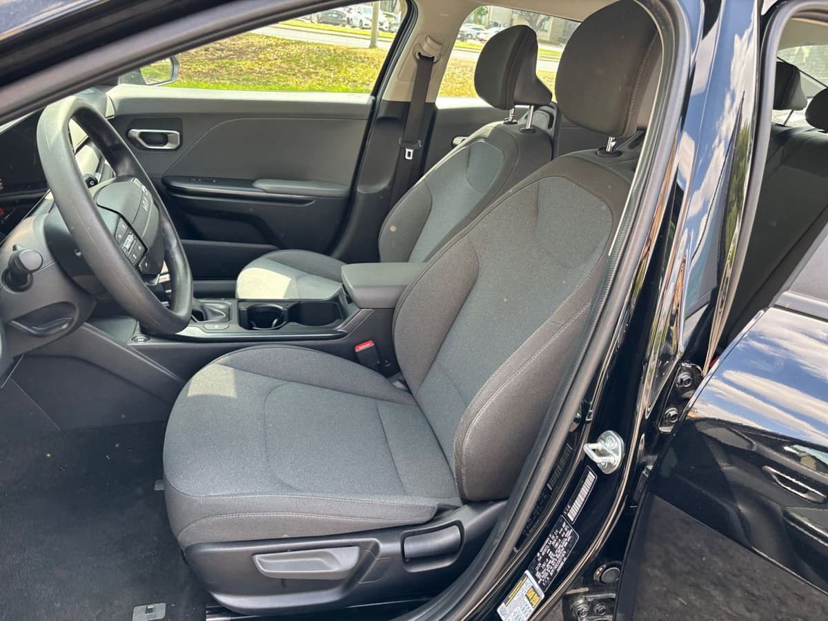 2025 Kia K4 - Image 31