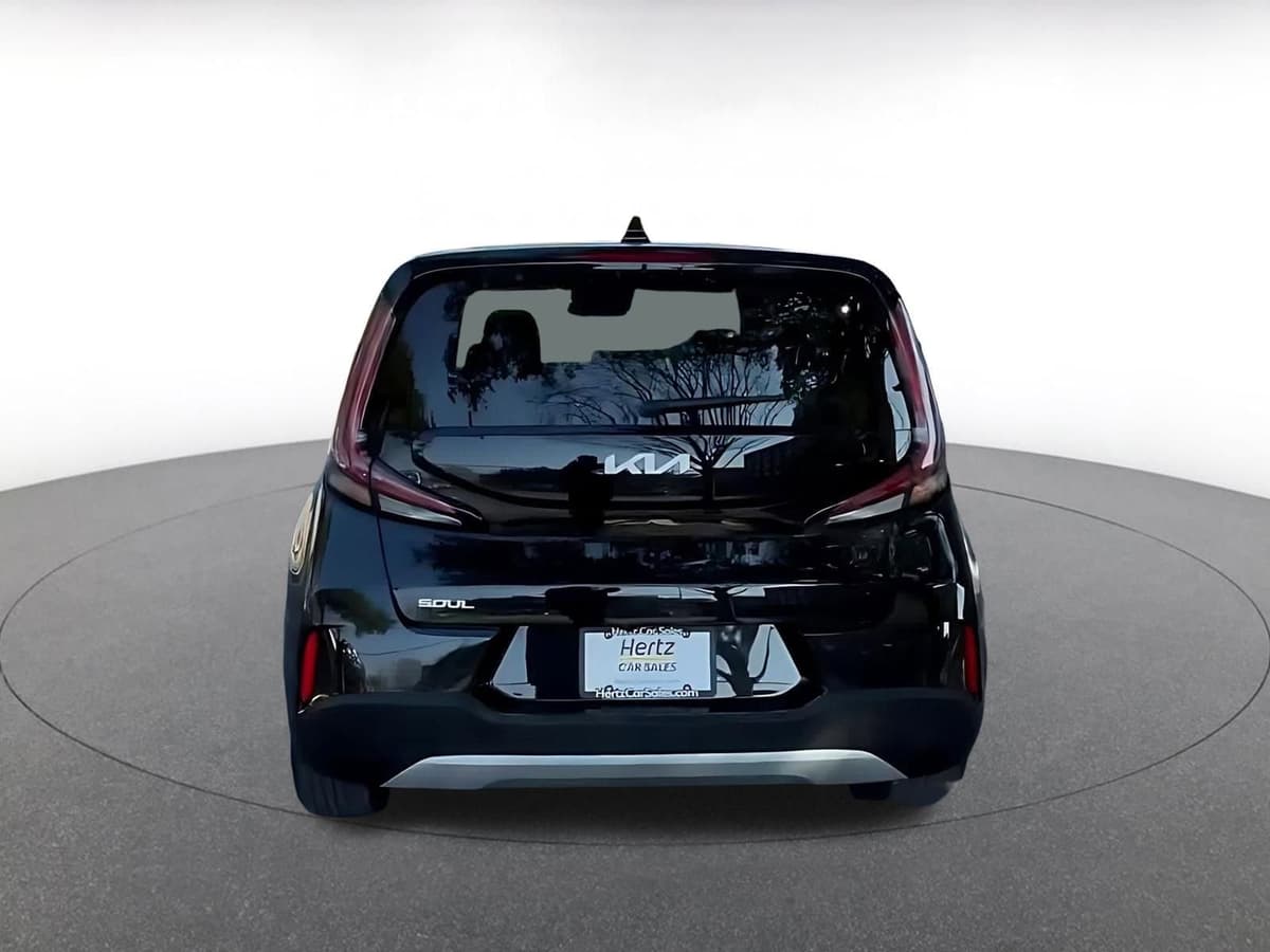 2025 Kia Soul - Image 12