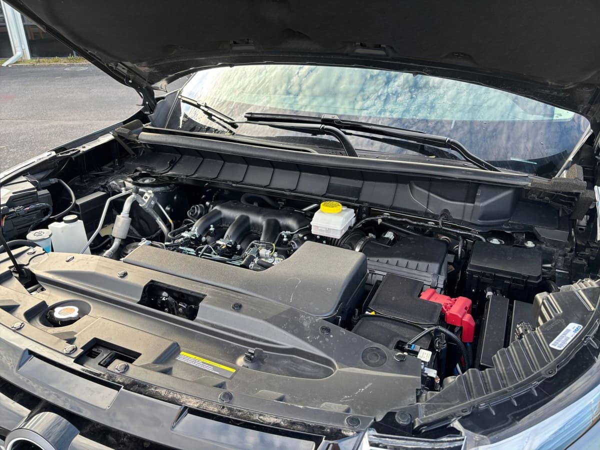 2025 Nissan Pathfinder - Image 27