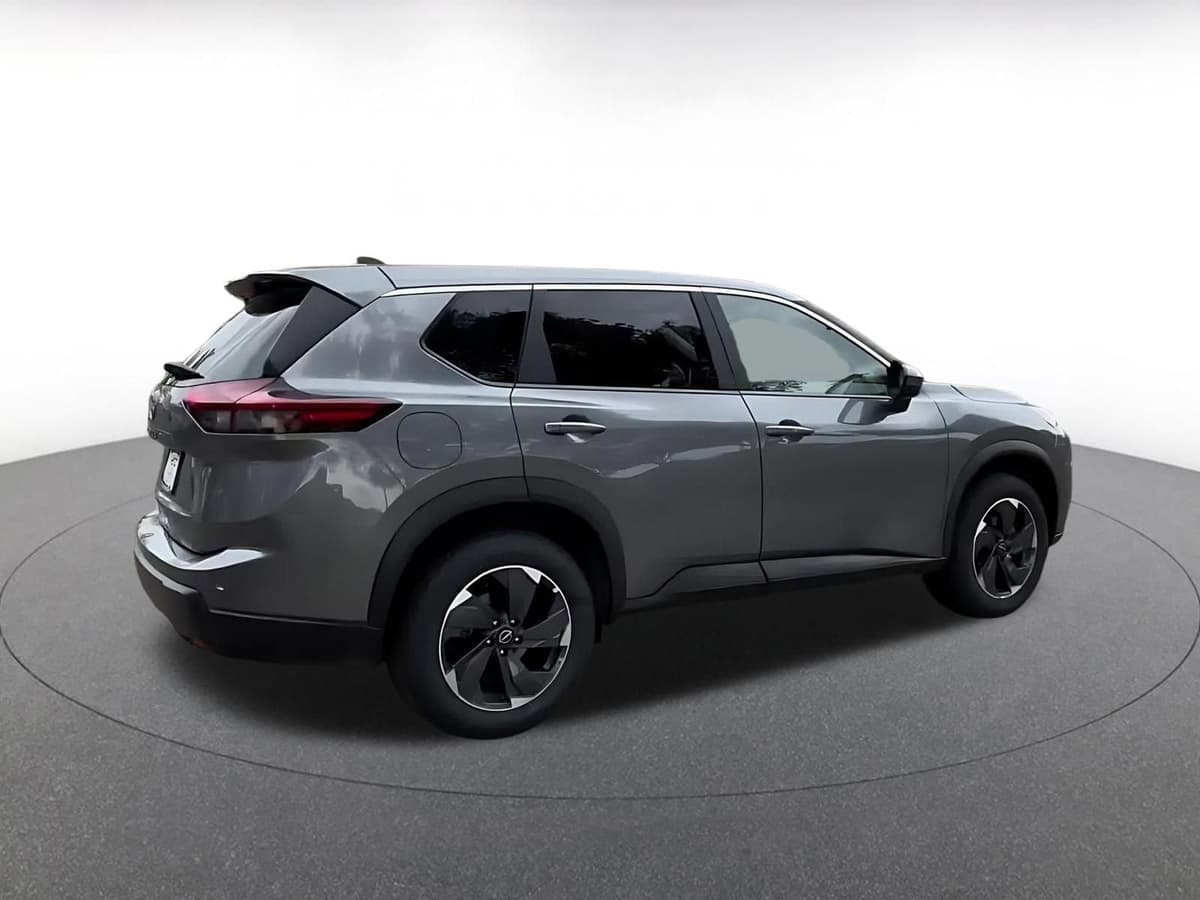 2025 Nissan Rogue - Image 13