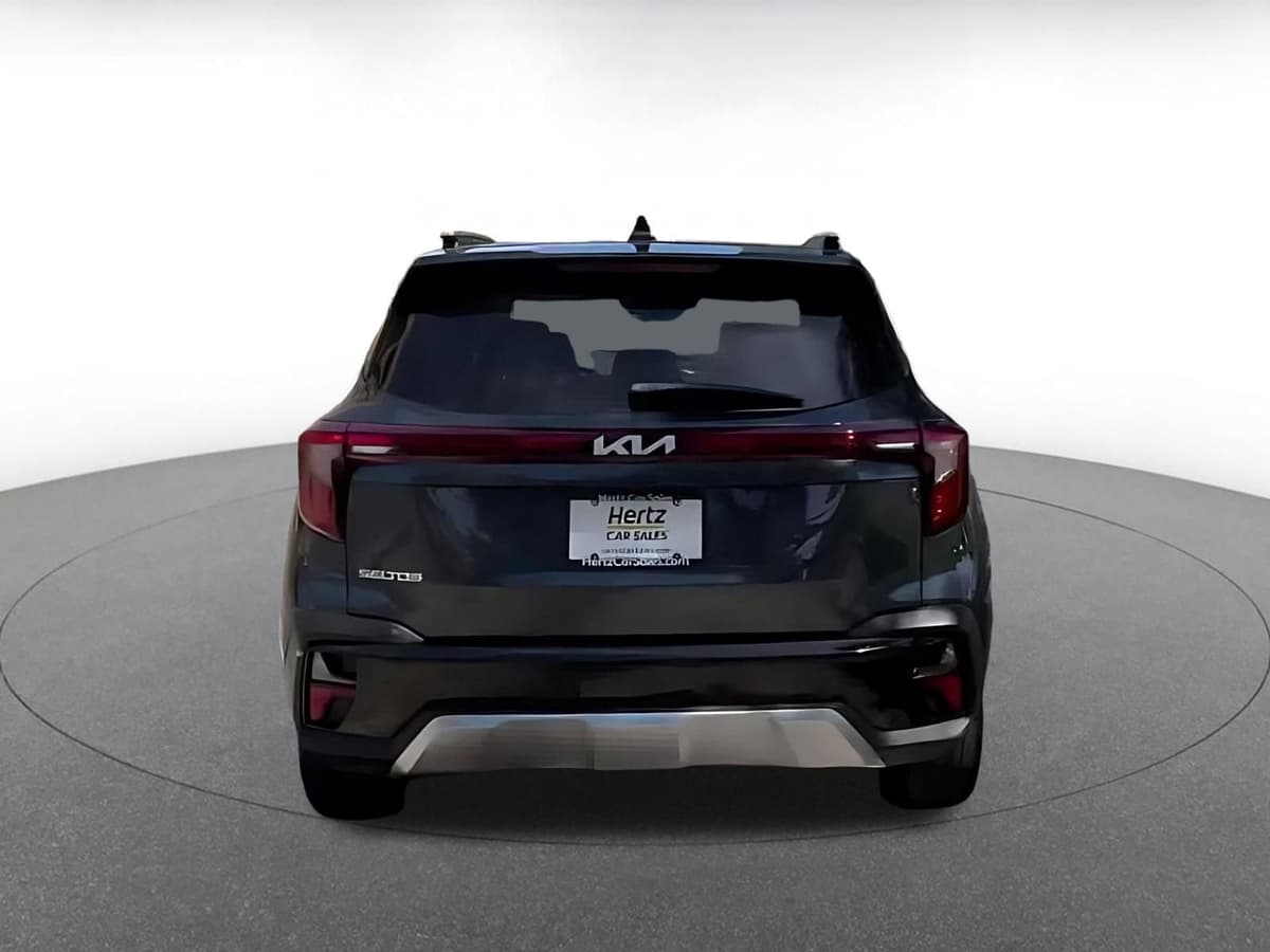2025 Kia Seltos - Image 12
