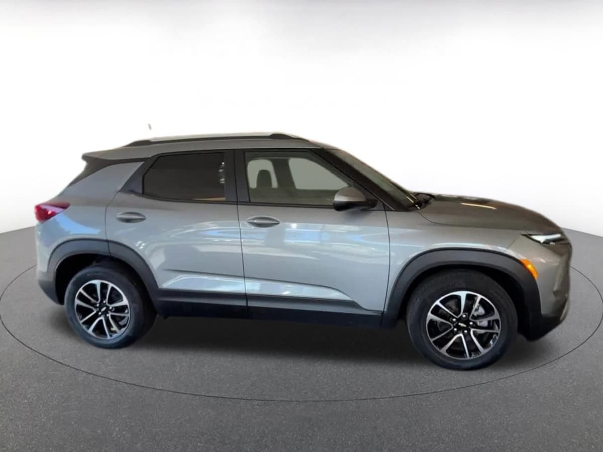 2025 Chevrolet Trailblazer - Image 16