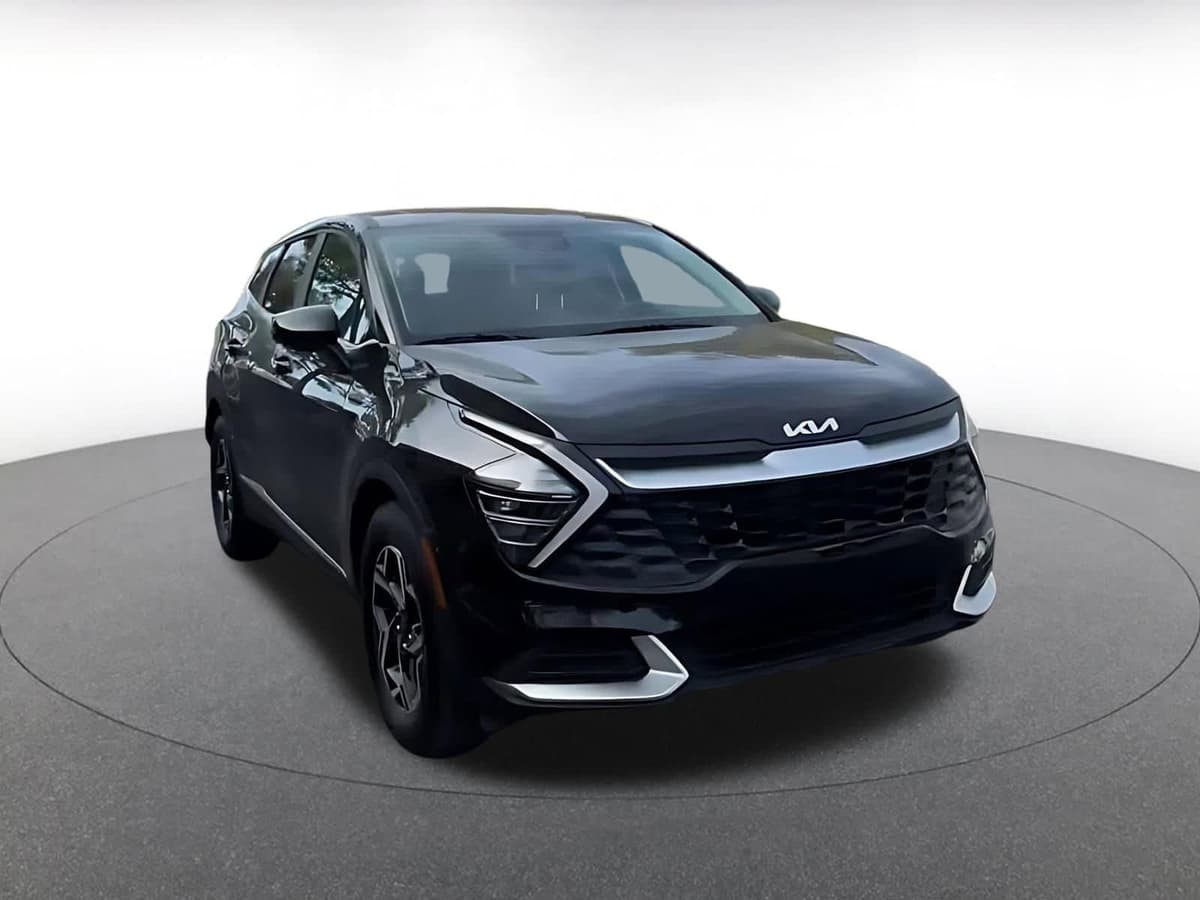 2025 Kia Sportage - Image 3