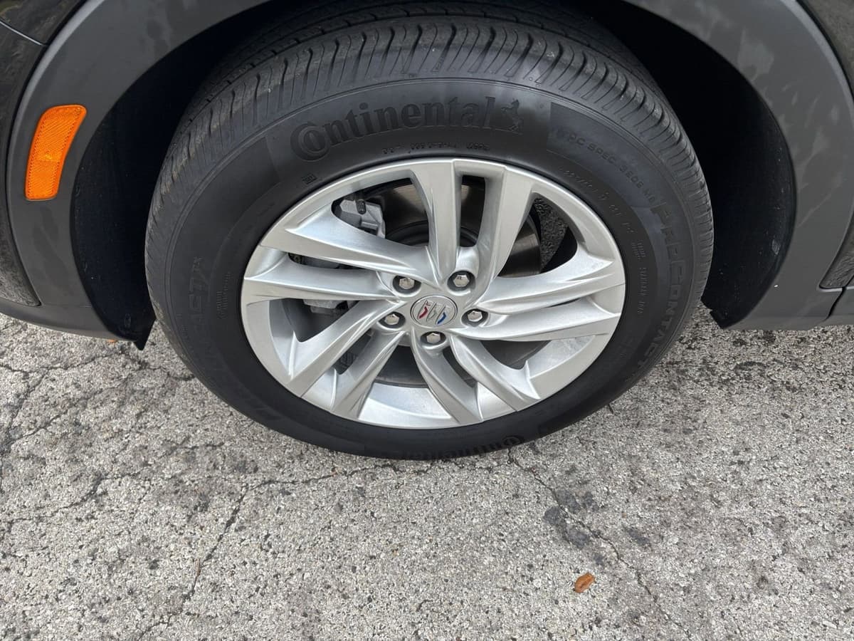 2025 Buick Envista - Image 25