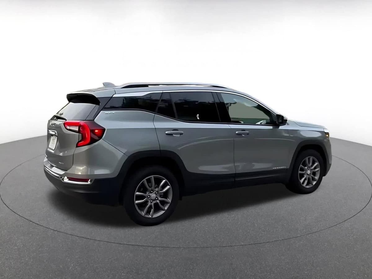 2024 GMC Terrain - Image 13