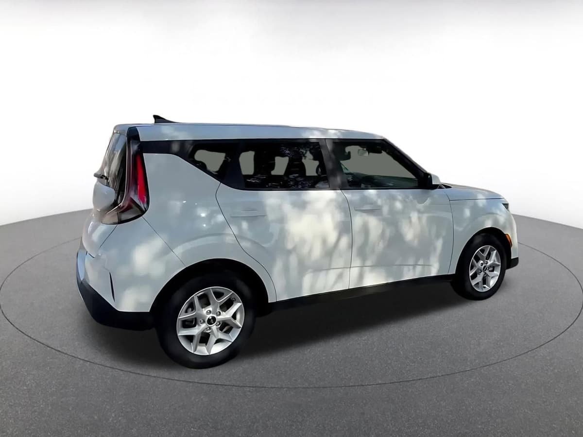 2025 Kia Soul - Image 15