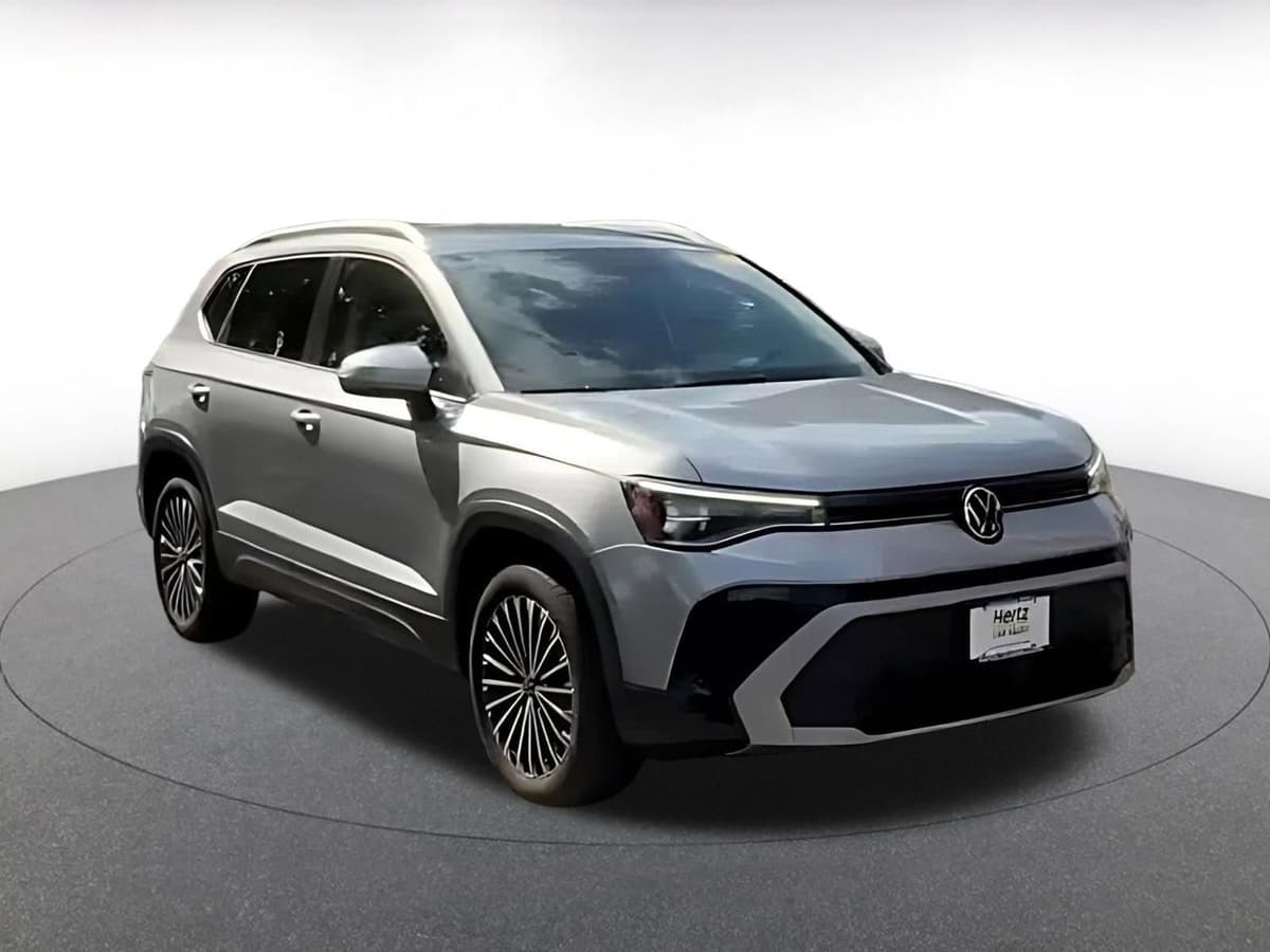 2025 Volkswagen Taos - Image 3