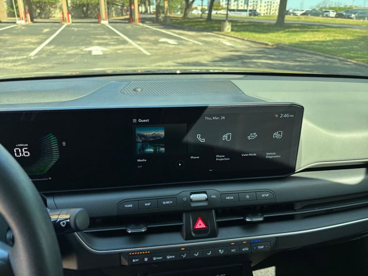 2025 Kia K4 - Image 17