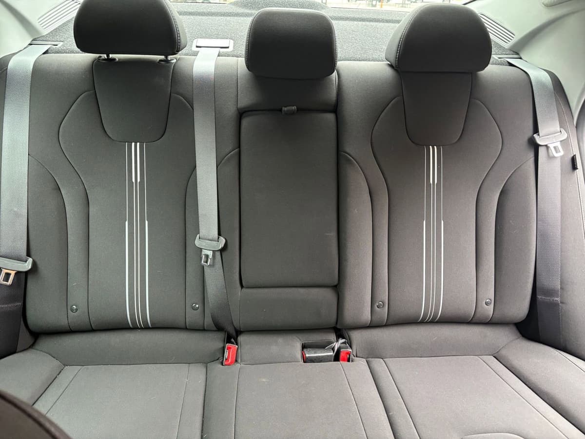 2025 Hyundai Elantra - Image 32