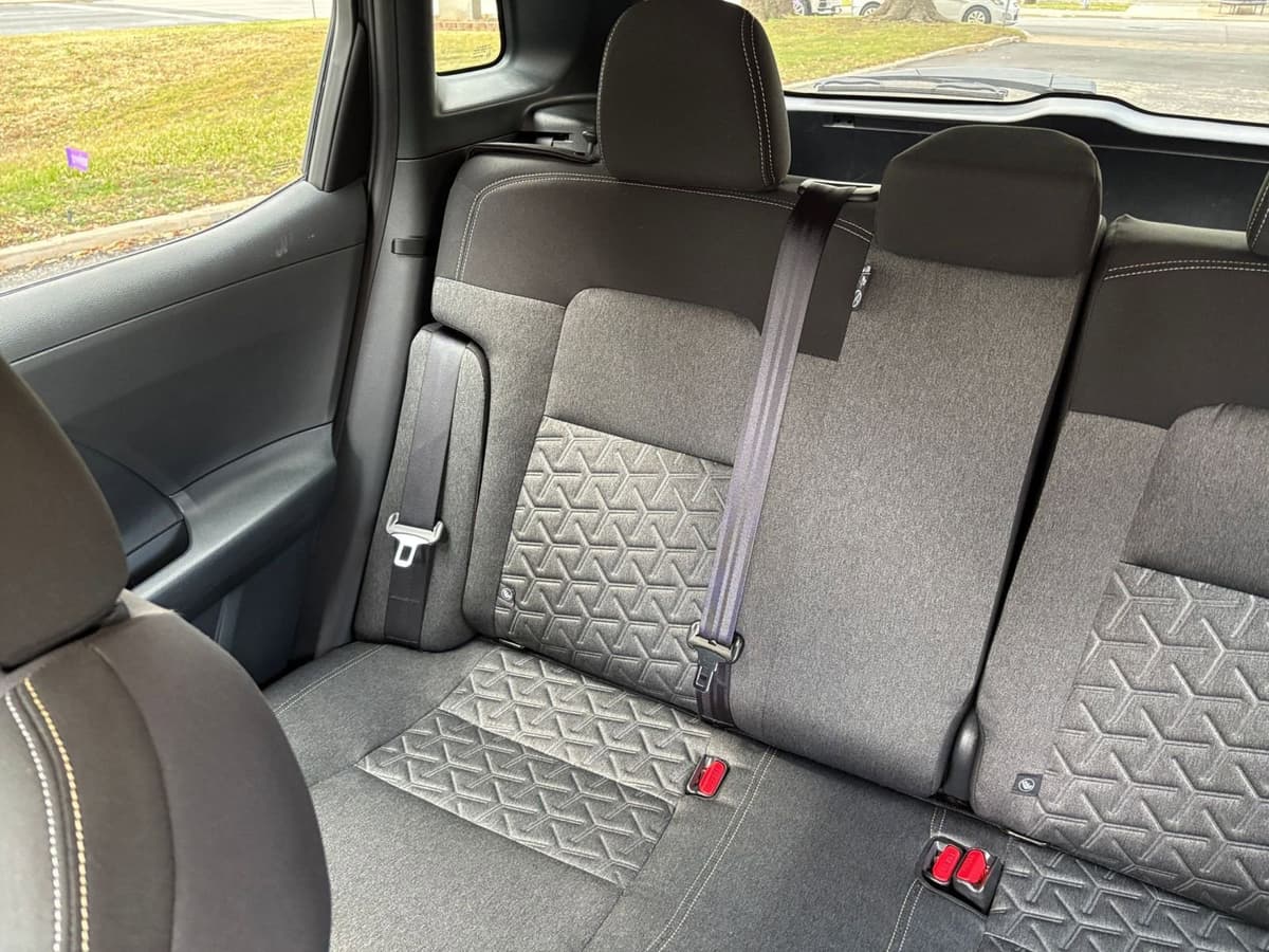 2025 Nissan Kicks - Image 34